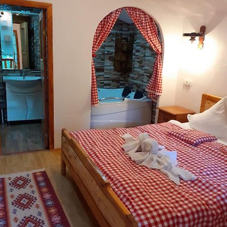 Cabanute Si Camping Dracula Capatineni-Paminteni Екстер'єр фото