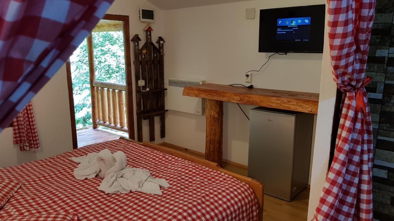 Cabanute Si Camping Dracula Capatineni-Paminteni Екстер'єр фото