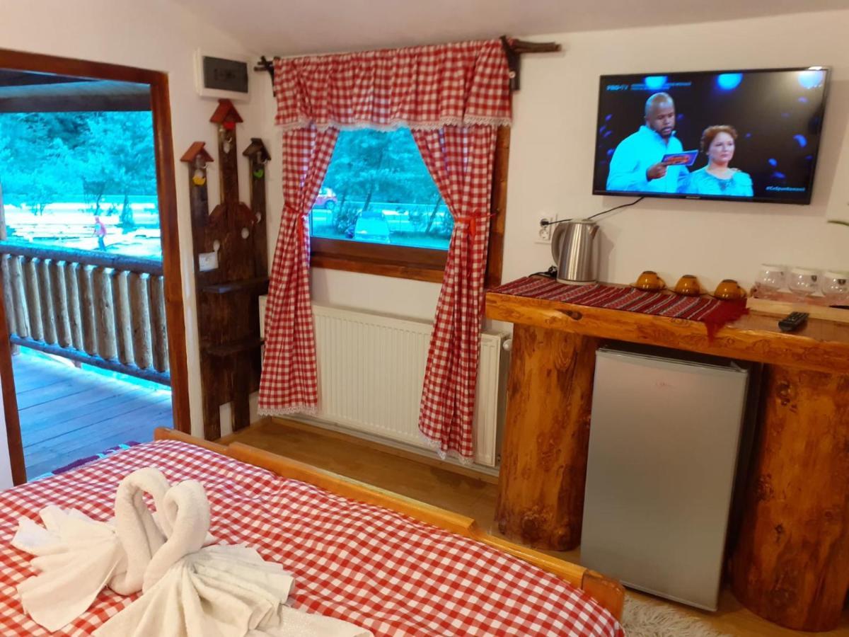 Cabanute Si Camping Dracula Capatineni-Paminteni Екстер'єр фото